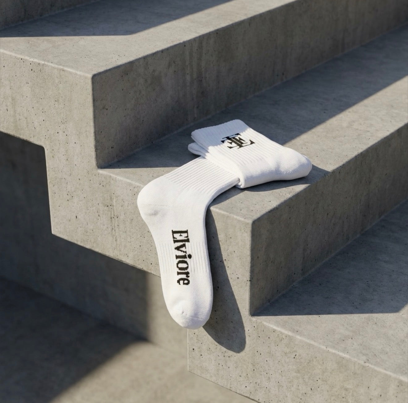 Elviore White Socks - 1 Pair